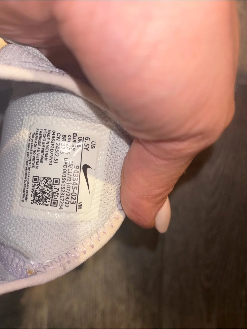 Nike Air Max 270 GS Pure Platinum Violet Frost 943345-023 Size 6.5Y